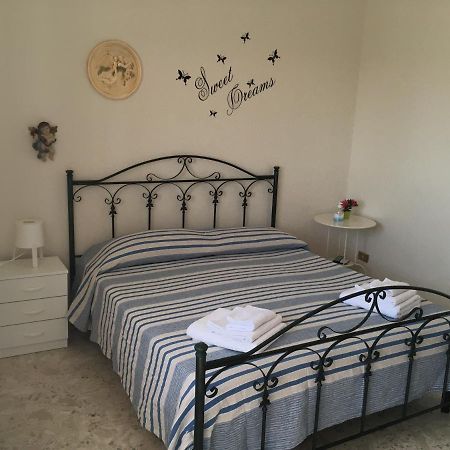 B&B Al Campanile Taranto Eksteriør billede