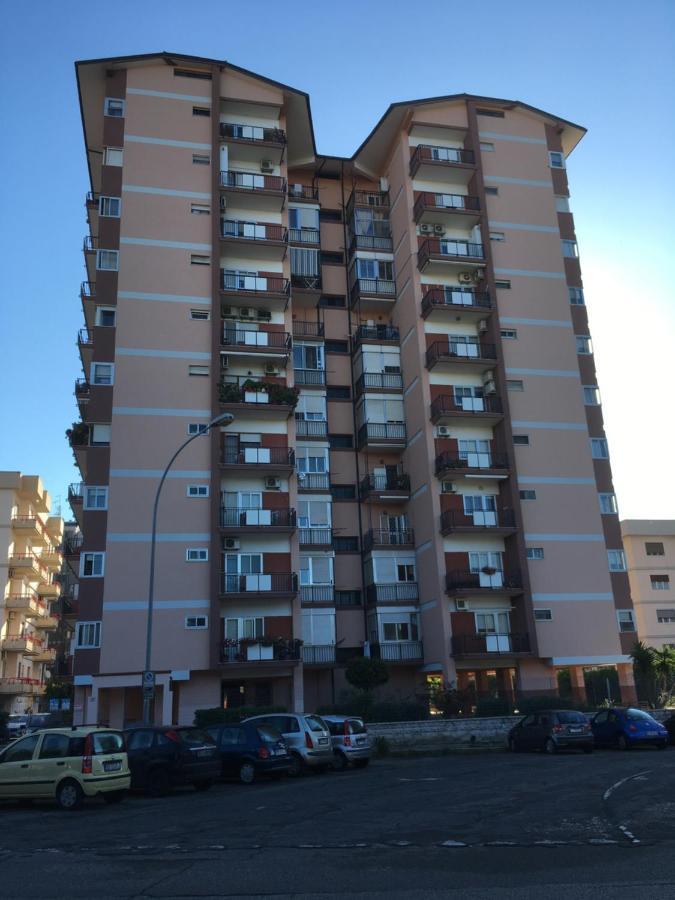 B&B Al Campanile Taranto Eksteriør billede