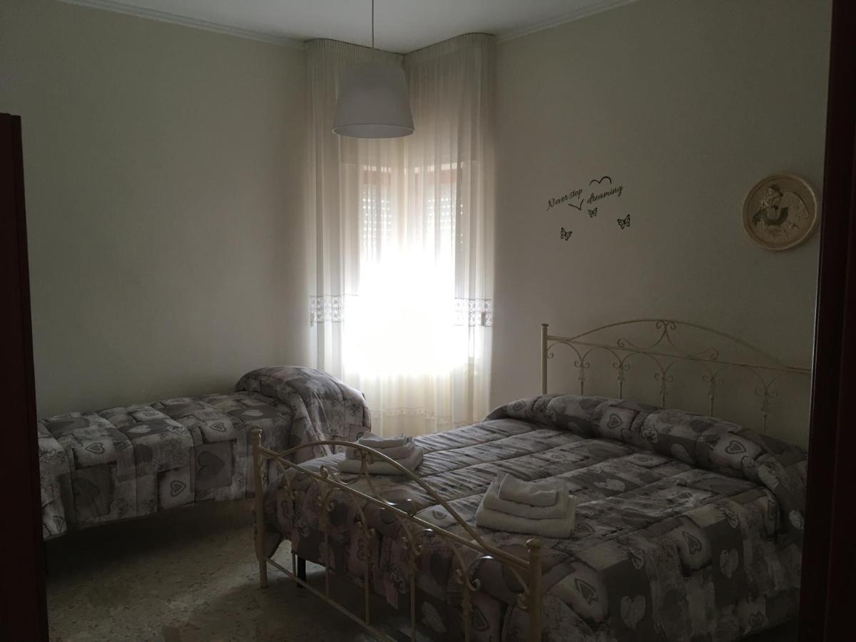 B&B Al Campanile Taranto Eksteriør billede