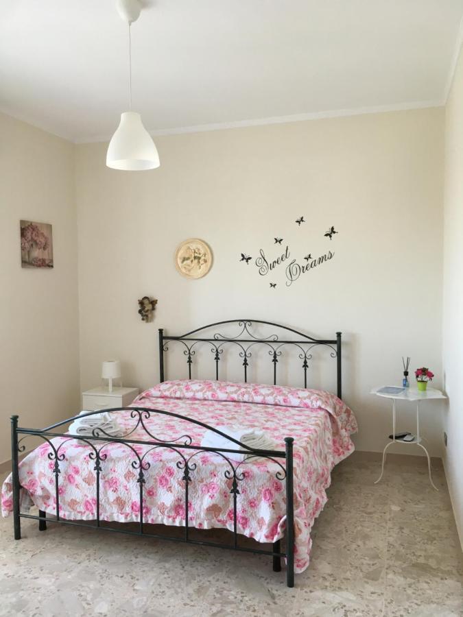 B&B Al Campanile Taranto Eksteriør billede